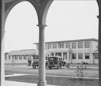 Photograph of the old Jolimont Building, 1929.