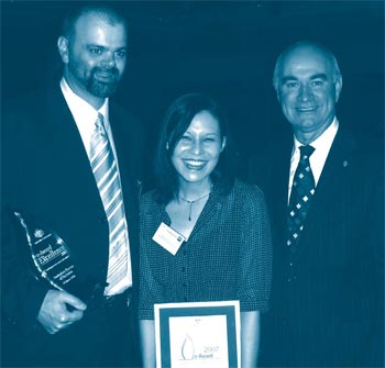 ABS staff and the Hon Gary Nairn MP, at the CeBit Conference where the eCensus project was selected for the 2007 Excellence in e-Government Award